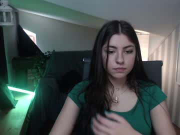 girl
        _nel cam image #13575