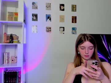 girl
        elizabeth__gray cam image #1277351