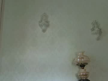 girl
        littlegreekflower cam image #4785104
