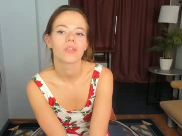 girl
        drutywerri cam image #2544372