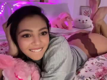 girl
        keirasworld cam image #6845498