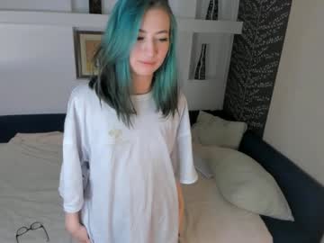 girl
        joangawne cam image #5899517