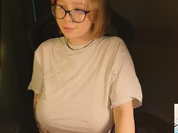 girl
        jokerbatman69 cam image #6179830