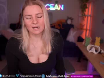 girl
        asiri_ocean cam image #3772676
