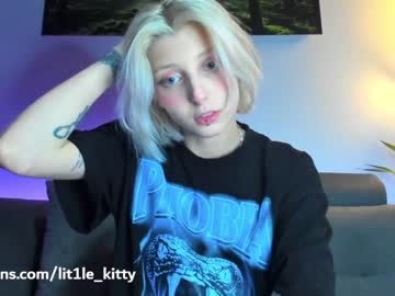 girl
        lit1le_kitty_ cam image #896764