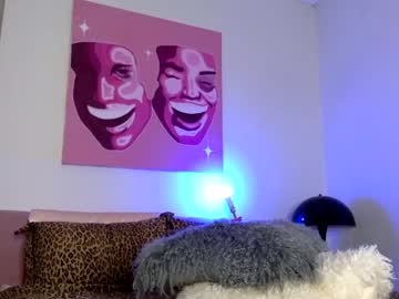 girl
        tastytilly cam image #1142325
