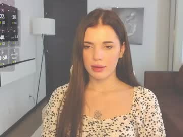 girl
        adri_dream cam image #6664433