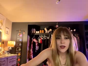 girl Nude Cam Girls Playing Games with isababy44