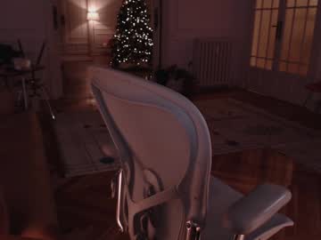 girl
        mila_ cam image #3011204