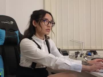 girl
        alice_bane cam image #5872035
