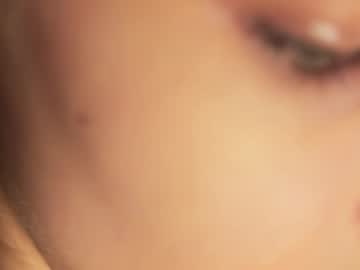 girl
        whisper_of_love cam image #6515275