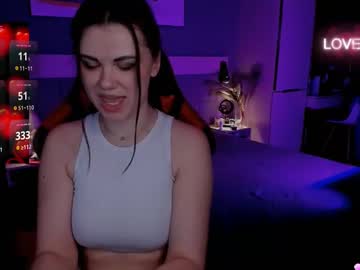 girl
        kristina_logan cam image #5081599
