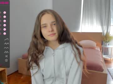girl
        sunshy_girl cam image #1437784