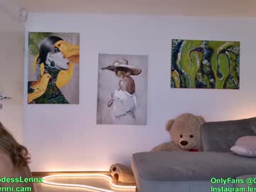 girl
        lenna_godess cam image #5316488