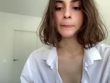 girl
        crown_of_vice01 cam image #2068472