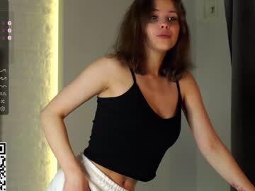 girl
        a_whole_eternity cam image #3989347