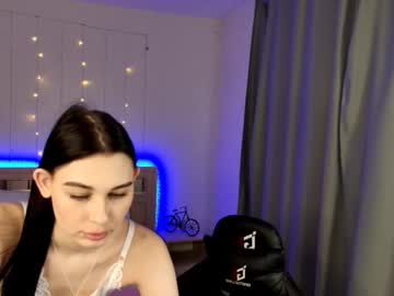 girl
        kiirahoney cam image #6364986