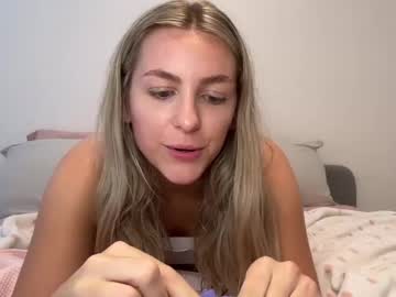 girl
        summerlovingg cam image #4602285