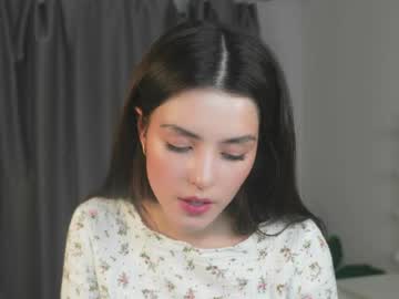 girl
        lucky_forme cam image #6266286