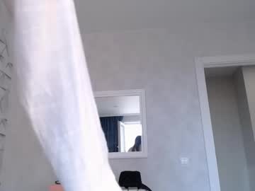 girl
        lisa_amato cam image #4761186