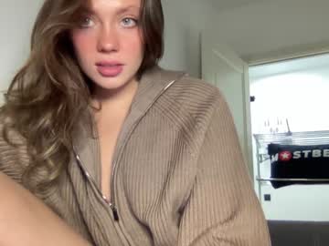 girl
        angel_from_sky cam image #5504129