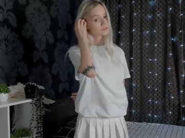 girl
        reynapain cam image #2830657