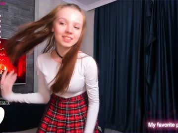 girl
        andreamacdonald cam image #1320566