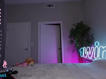 girl
        fox_alina cam image #4432736