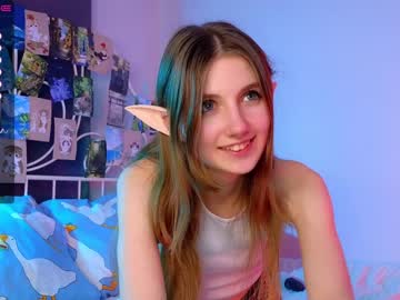 girl
        cute_fox_girl cam image #4146699