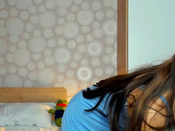 girl
        lorettadunnell cam image #6052137