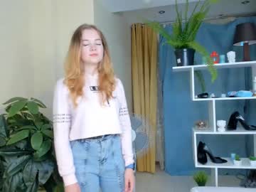 girl
        katherine_hi cam image #1978892