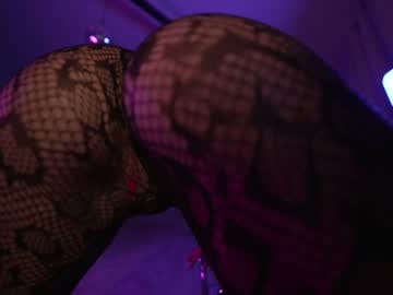 girl
        hannahjames710 cam image #1010899