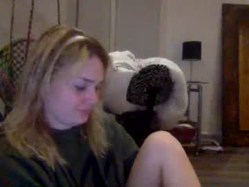 girl
        cassidyyqueen cam image #1487633