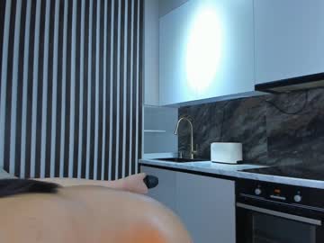 girl
        hugamoor cam image #3920602
