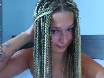 girl
        katie_dierse cam image #6242715