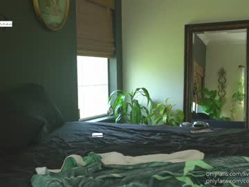 couple
        livanddrew cam image #3802056