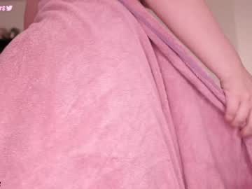 girl
        evelynpiers cam image #1314406
