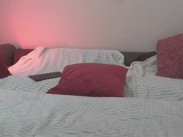 girl
        iara_mi cam image #5663753