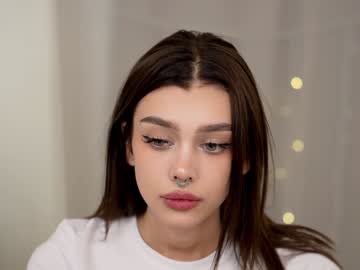 girl
        karina_amiri cam image #4707478
