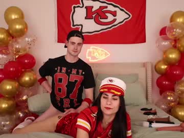couple
        ari_lovexo cam image #6103808