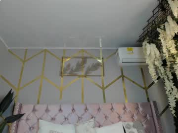 girl
        candy_beck cam image #1843995
