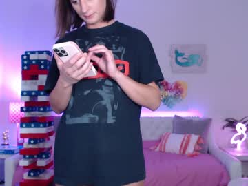 girl
        holihurricane cam image #359017