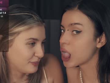 couple
        vivid_girls cam image #5153378