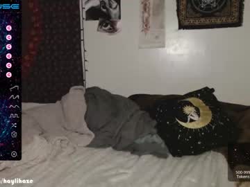girl
        haylihaze cam image #717170