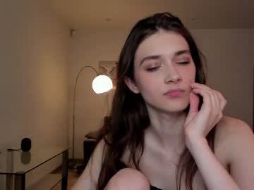 girl
        _wilson__ cam image #1858031
