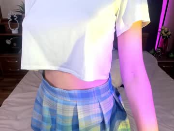 girl
        melisa_sim cam image #1814411
