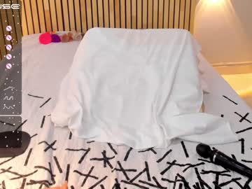 girl
        little_effy18 cam image #601343