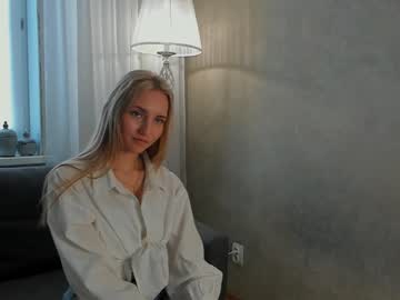 girl
        jessicabarnette cam image #1214473