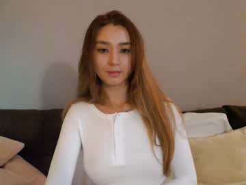 girl
        sharasuo cam image #1258961