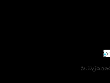 girl
        lilyjanee cam image #1399547